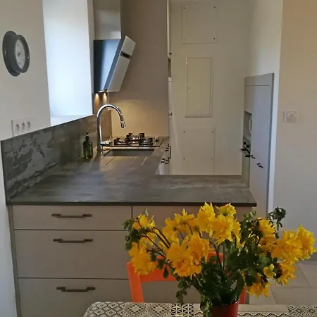 De La Croix Du Bourg Le Mesnil-Ozenne