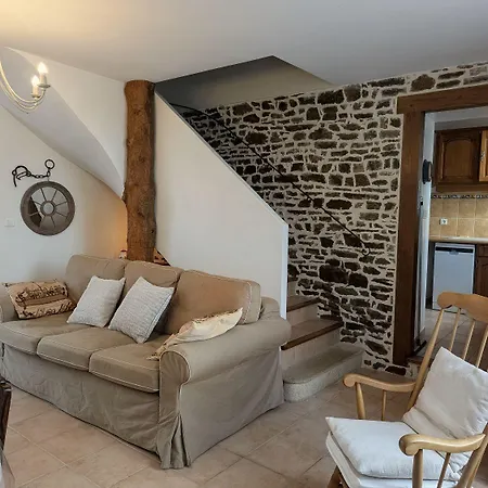 De La Croix Du Bourg 度假居 Le Mesnil-Ozenne