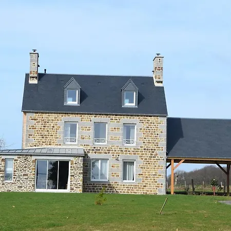 בית נופש De La Croix Du Bourg