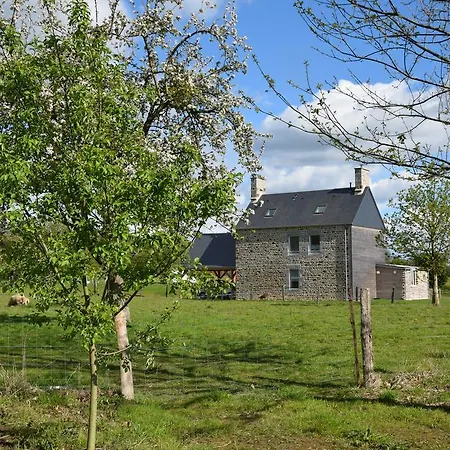 Tatil Evi De La Croix Du Bourg Le Mesnil-Ozenne