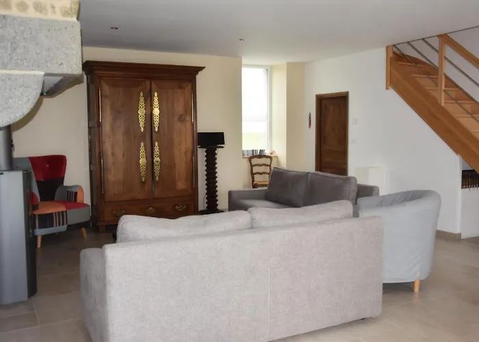 De La Croix Du Bourg Nyaraló Le Mesnil-Ozenne