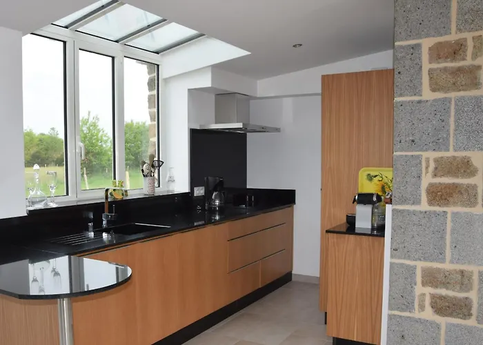 De La Croix Du Bourg Le Mesnil-Ozenne