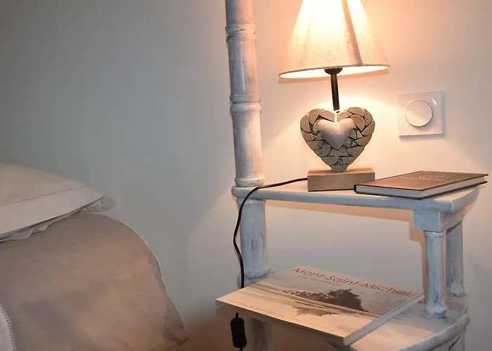 Дом отдыха De La Croix Du Bourg Le Mesnil-Ozenne