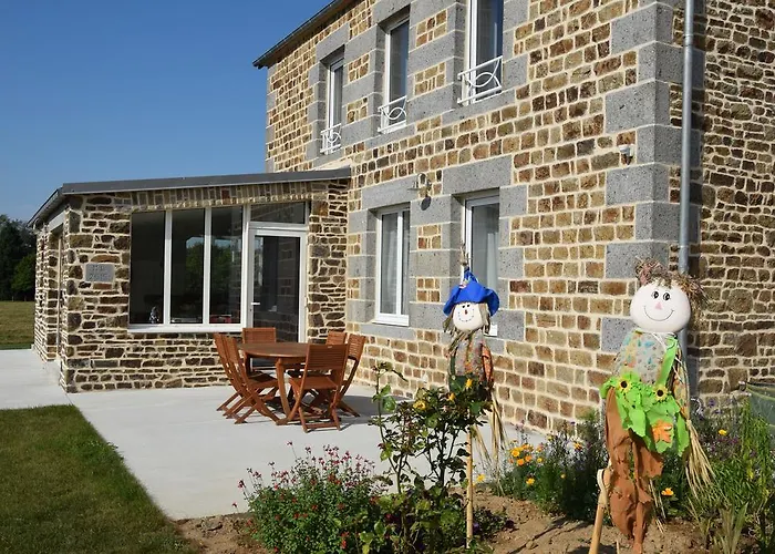 De La Croix Du Bourg Le Mesnil-Ozenne