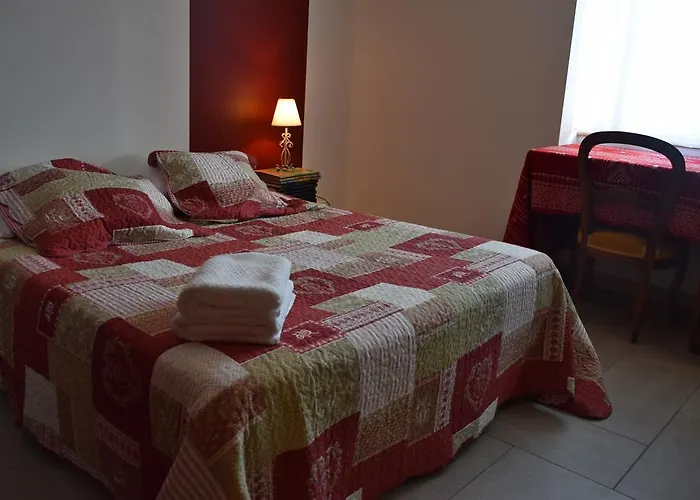 Nyaraló De La Croix Du Bourg