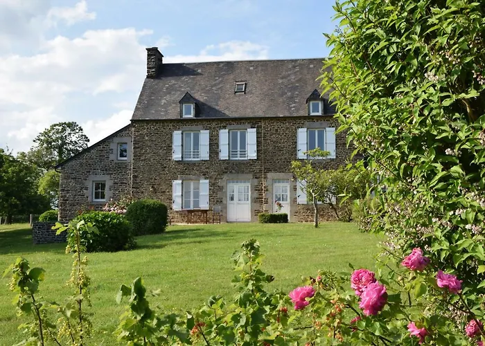De La Croix Du Bourg Le Mesnil-Ozenne